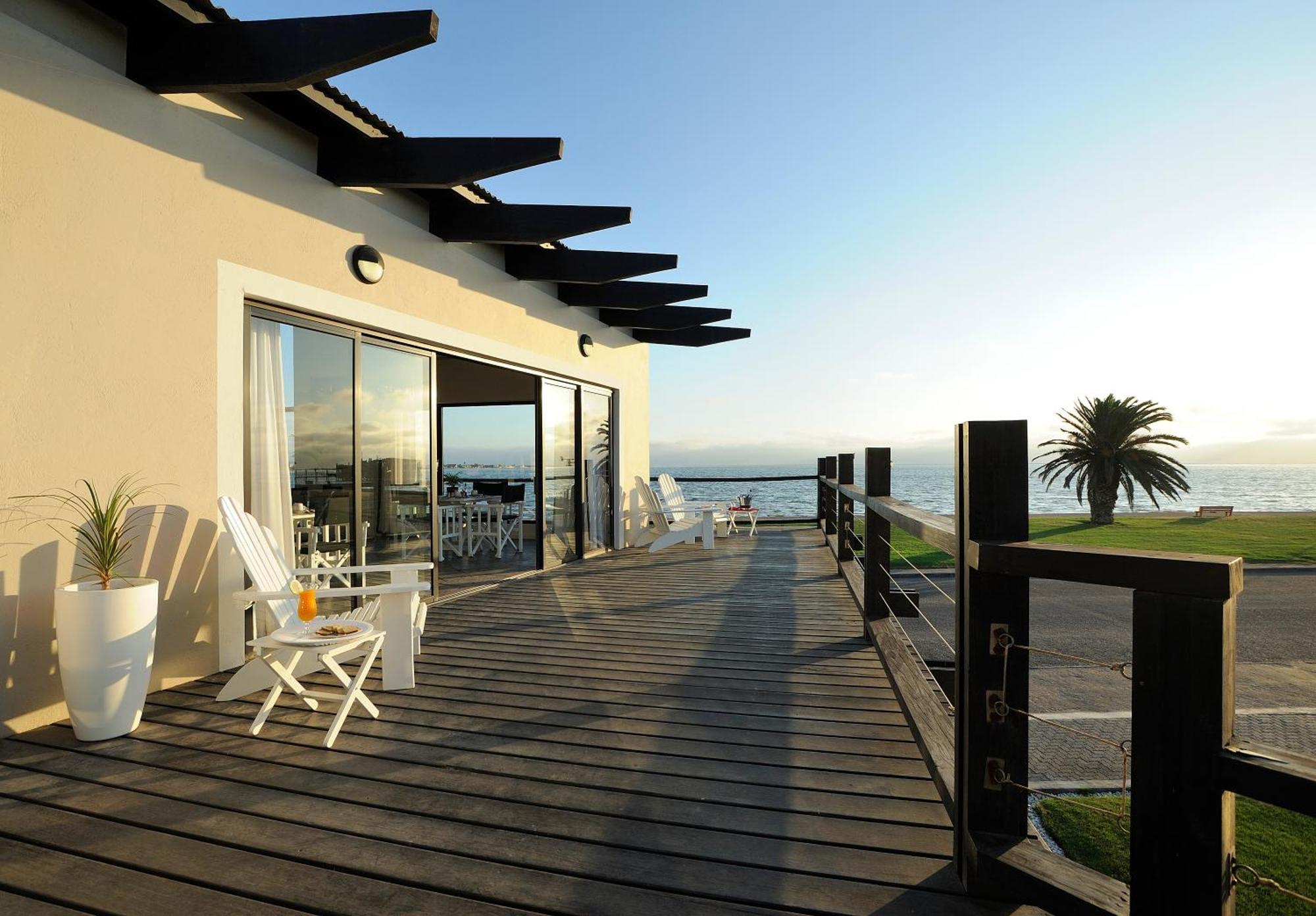 Oyster Box Guesthouse Walvis Bay Exterior photo